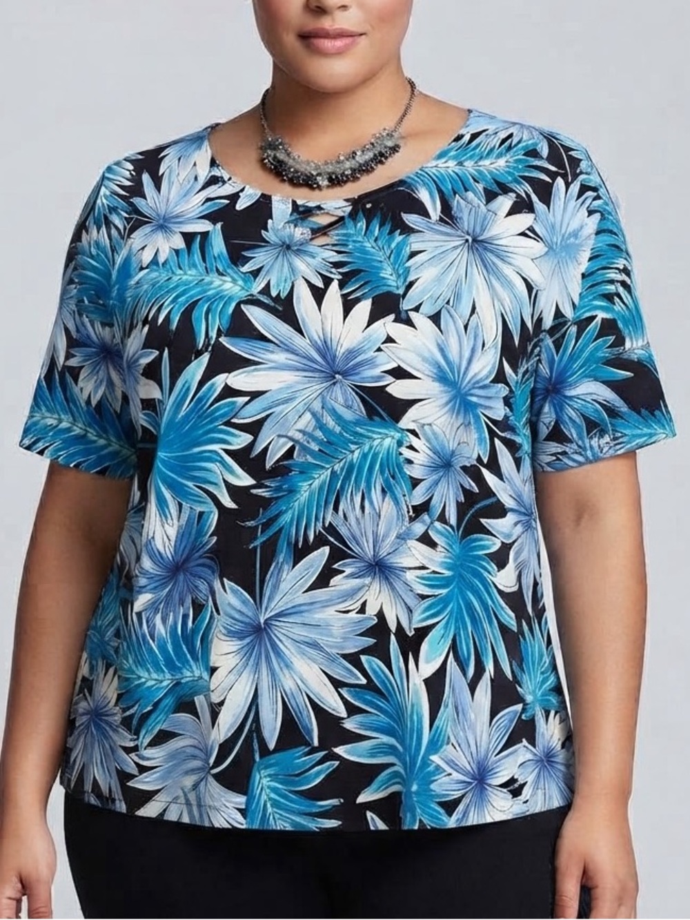 SOUTHERN LADY Black Short-Sleeve Blouse with Blue & White Tropical Print XLP